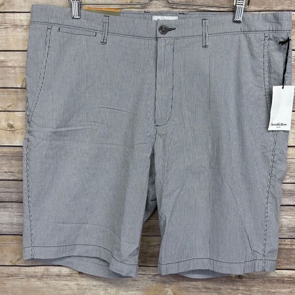 Goodfellow Grey & White‎ Linden Pin Stripe Flat Front Adjustable Waist Shorts 50